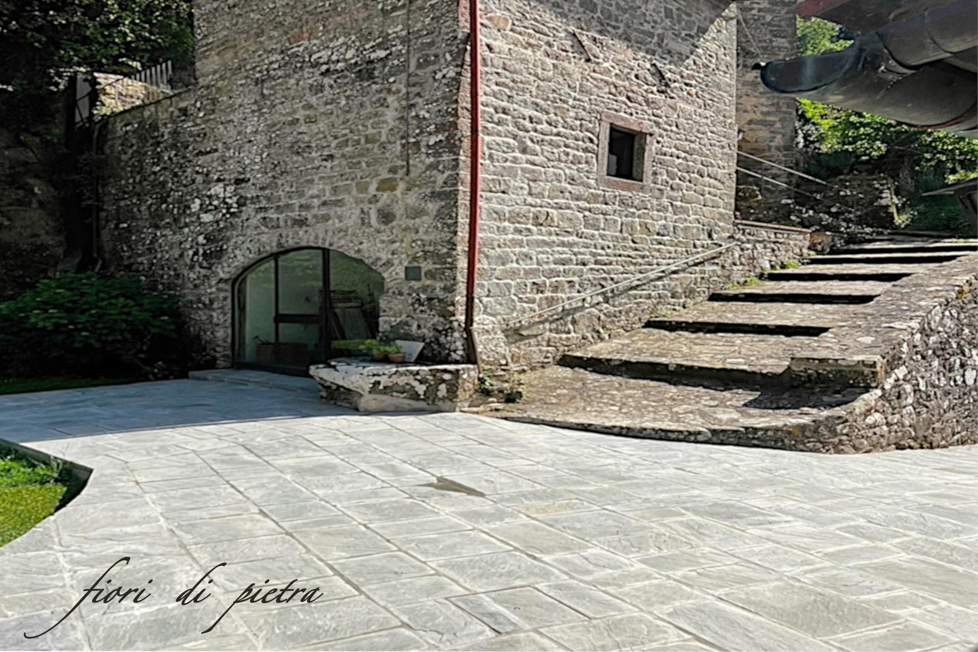 Realizzazione Pavimenti in pietra PIETRA FORTE