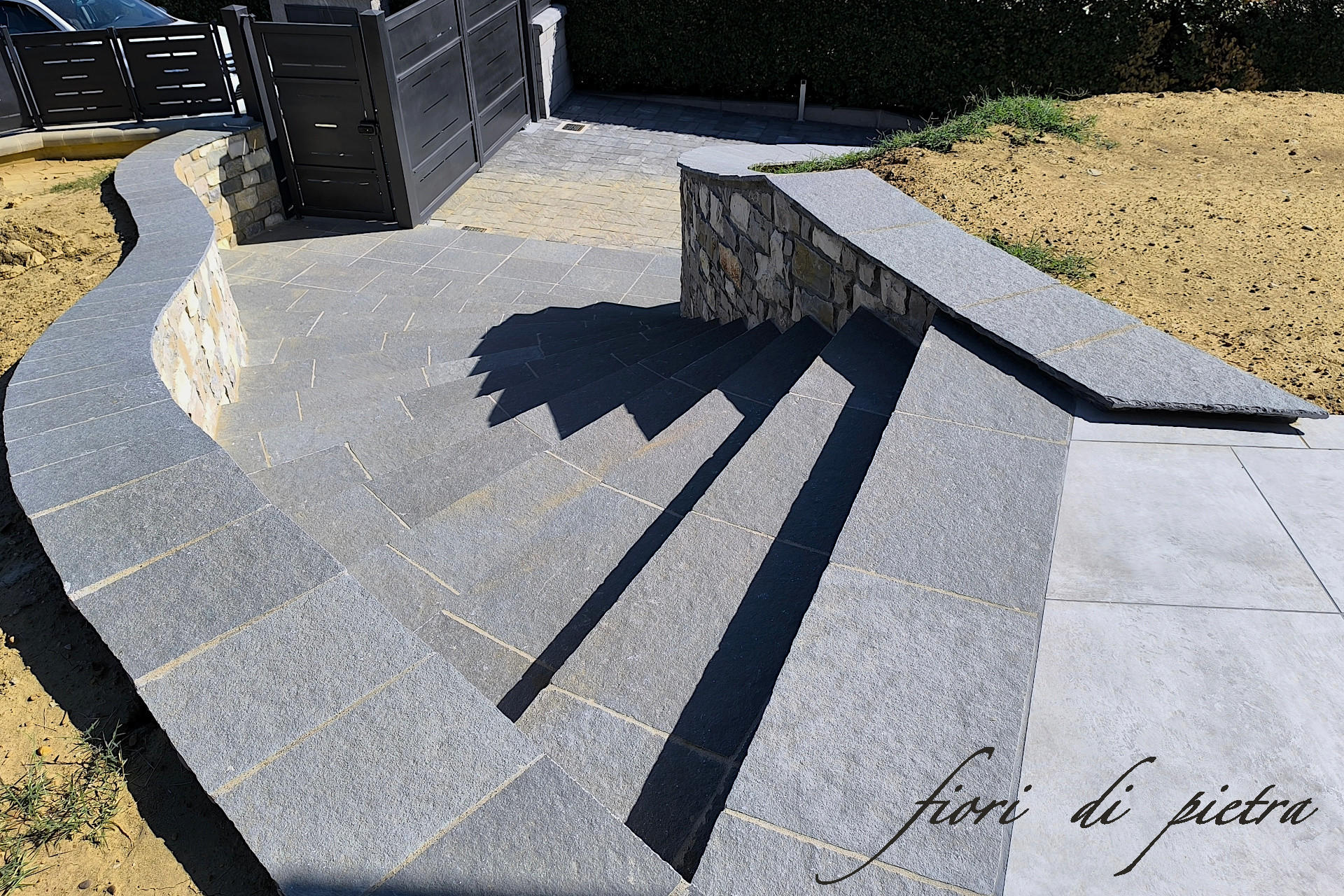 Realizzazione Pavimenti in pietra IRON DARK